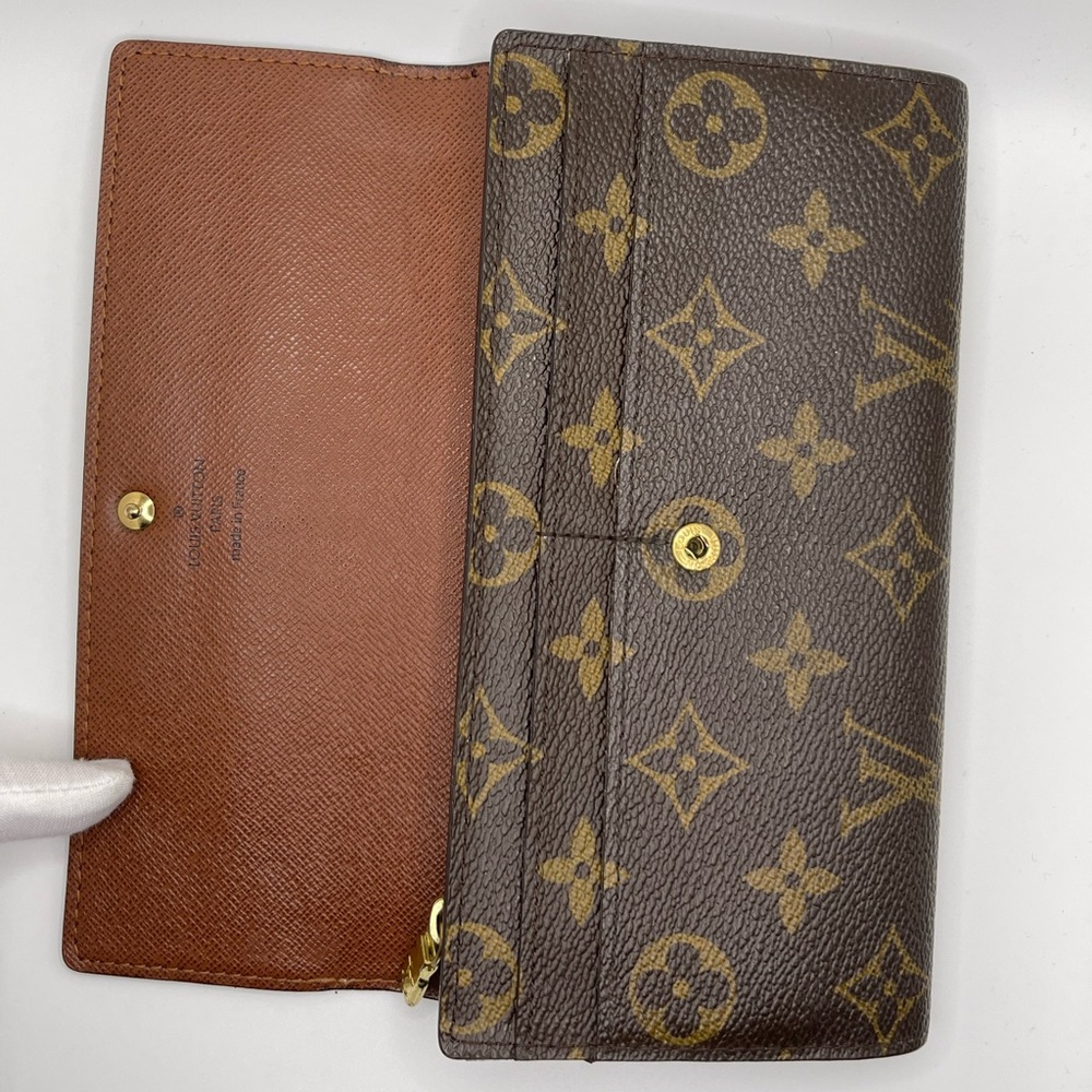 Louis Vuitton Monogram Sarah Wallet - Picture 6 of 17
